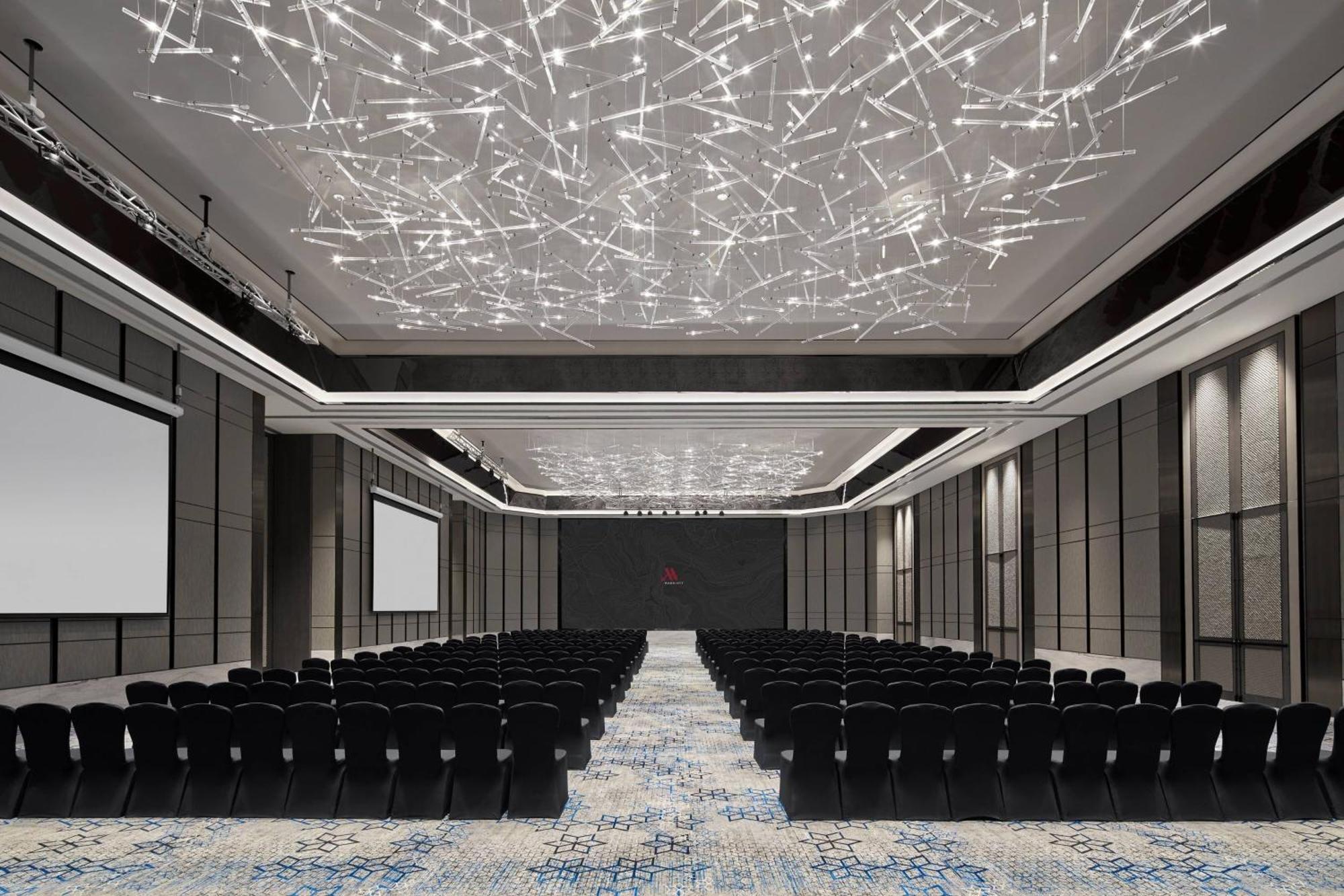 Shanghai Marriott Hotel Pudong South Nanhui Exterior photo